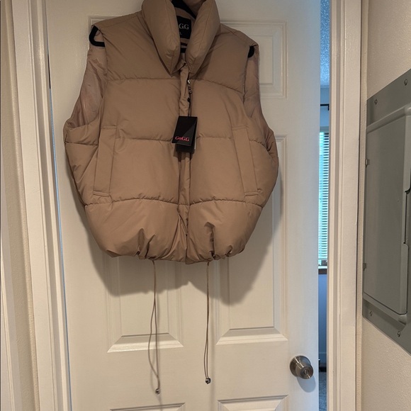 Beige Puffer Vest - Picture 5 of 5
